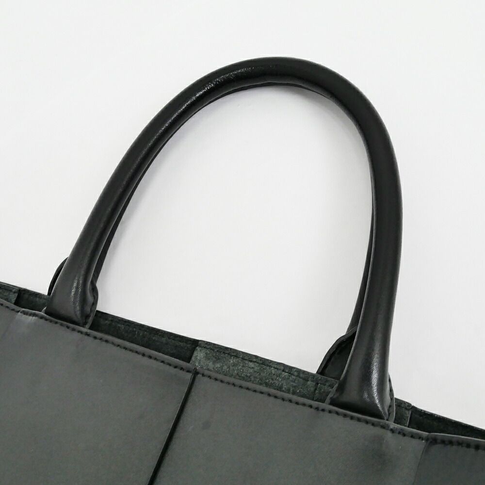Bottega Veneta Arco Tote Bag Black Intrecciato Calf Leather