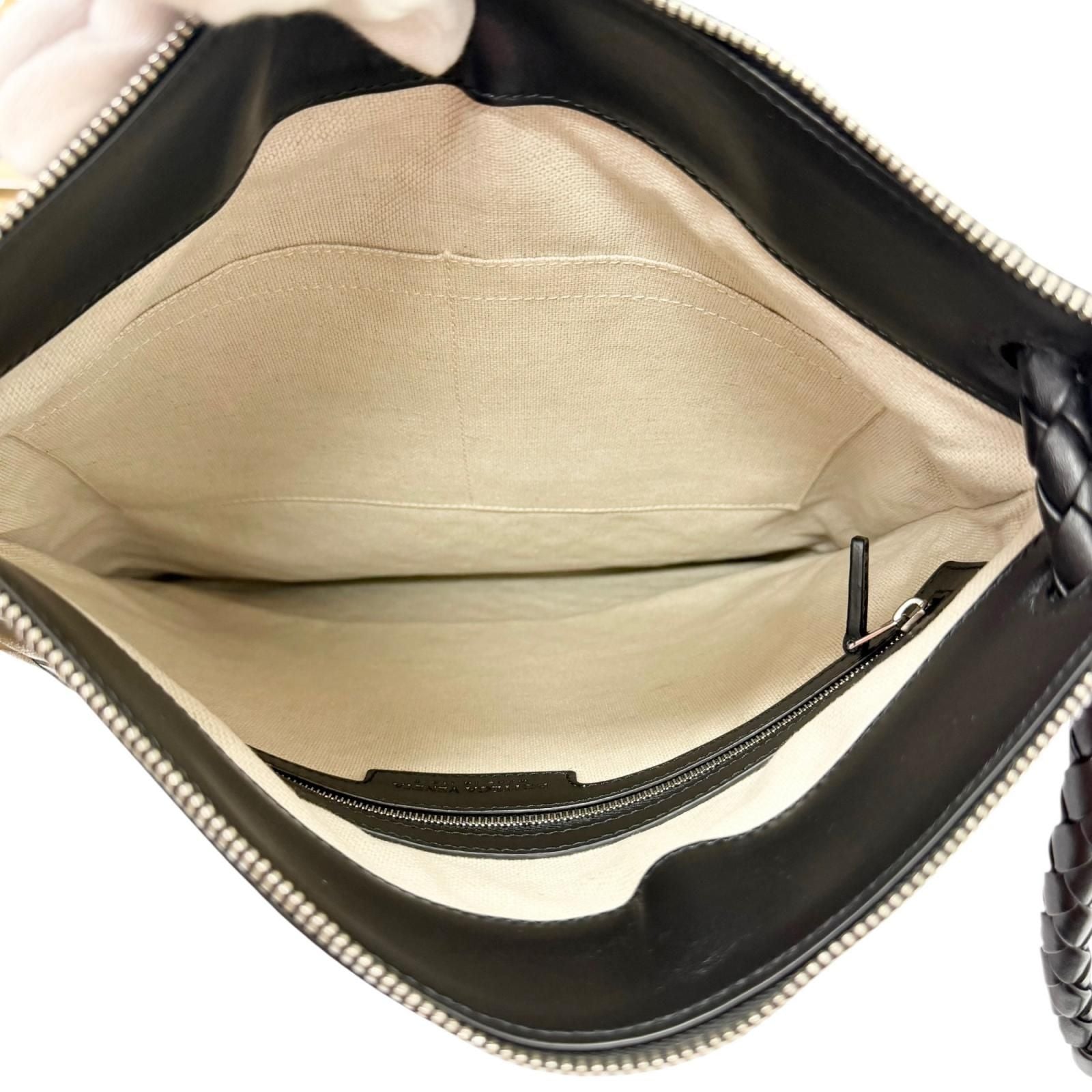 Bottega Veneta Andiamo Leather Intrecciato Messenger Flat Shoulder Bag