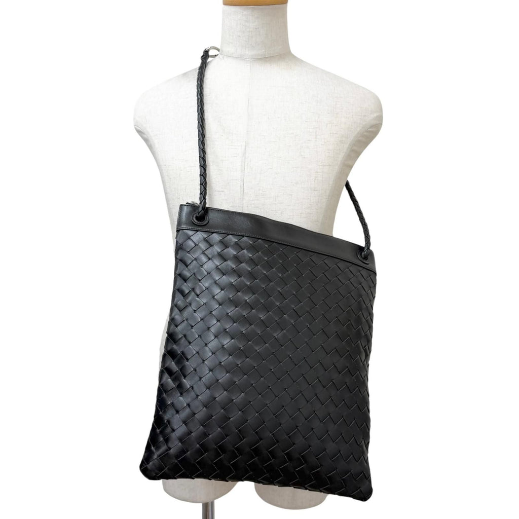 Bottega Veneta Andiamo Leather Intrecciato Messenger Flat Shoulder Bag