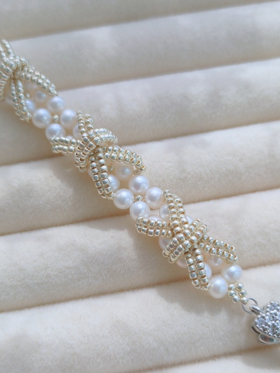 Luxury Pearl Starfish Bracelet – Elegant Beach-Inspired Jewelry for Women