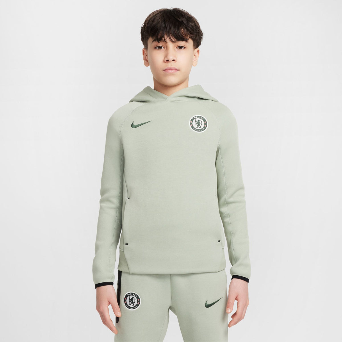 Nike Chelsea FC Tech Big Kids' (Boys') Soccer Fleece Pullover Hoodie