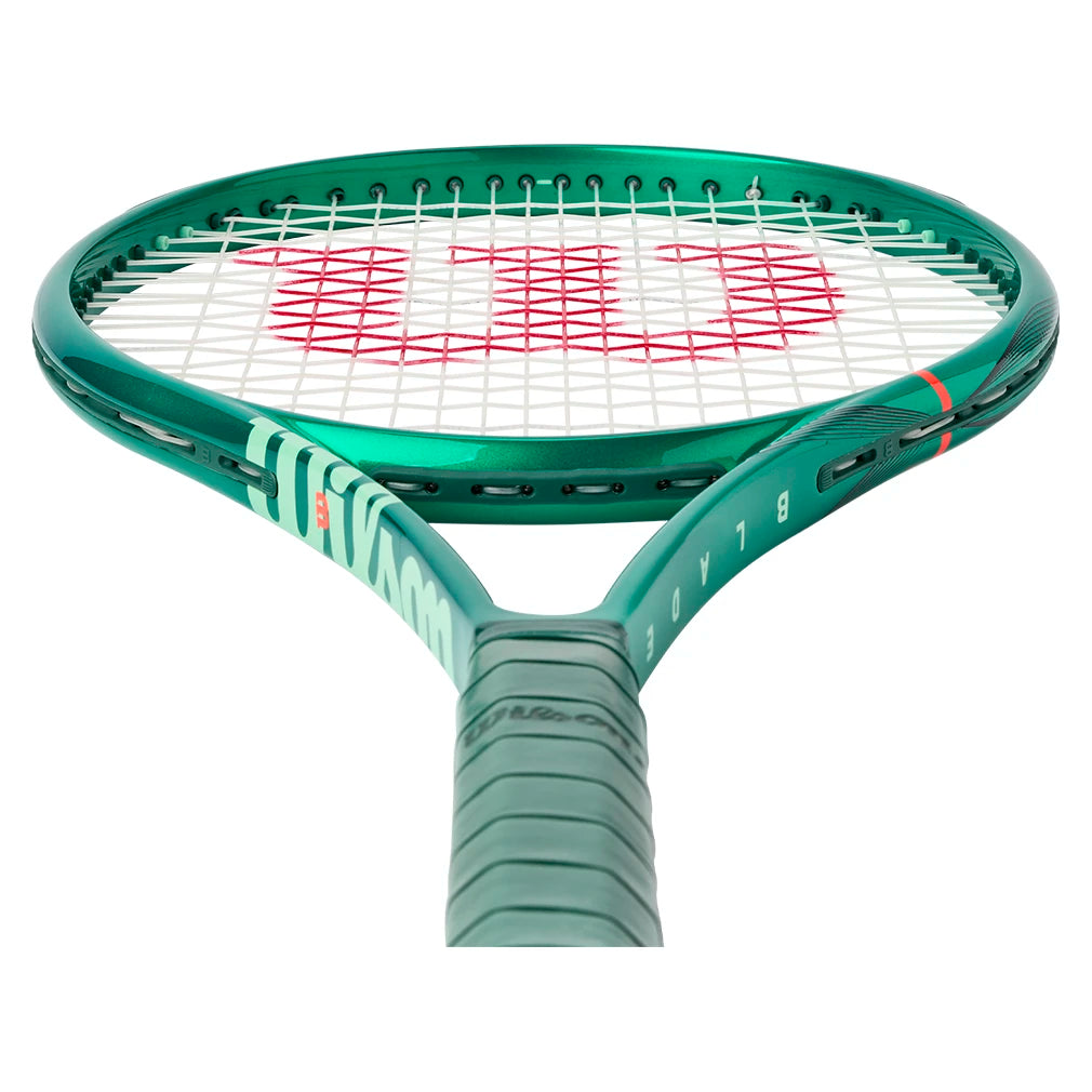 Wilson Blade 100L v10 Tennis Racquet